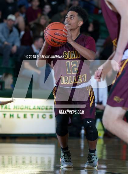 Thumbnail 3 in Royal vs Simi  photogallery.