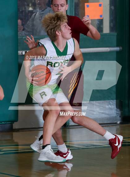 Thumbnail 1 in Royal vs Simi  photogallery.