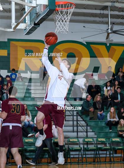 Thumbnail 2 in Royal vs Simi  photogallery.