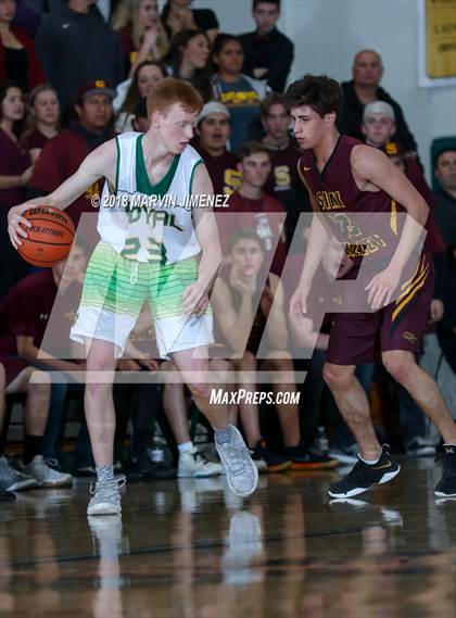 Thumbnail 1 in Royal vs Simi  photogallery.