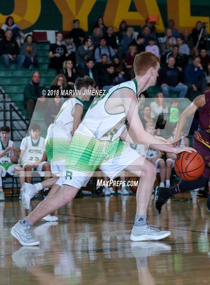Thumbnail 1 in Royal vs Simi  photogallery.