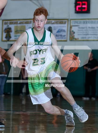 Thumbnail 2 in Royal vs Simi  photogallery.