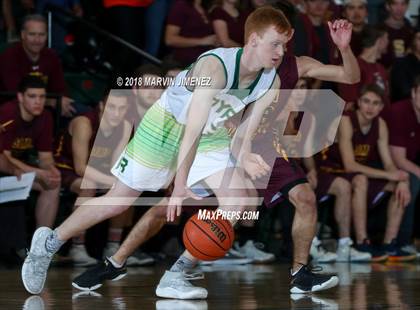 Thumbnail 1 in Royal vs Simi  photogallery.