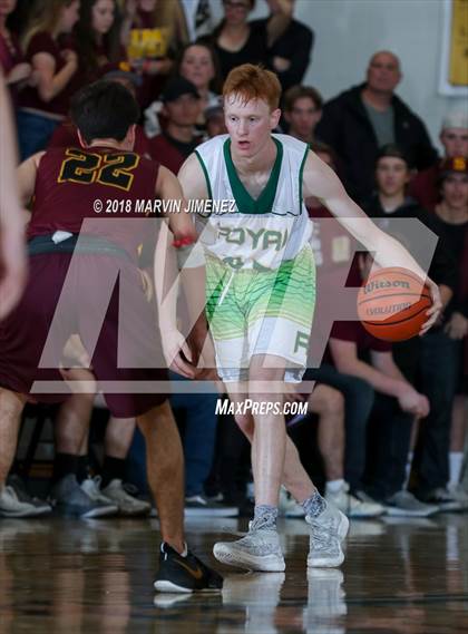 Thumbnail 1 in Royal vs Simi  photogallery.