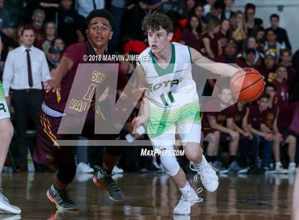 Thumbnail 1 in Royal vs Simi  photogallery.