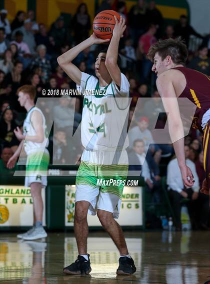 Thumbnail 2 in Royal vs Simi  photogallery.
