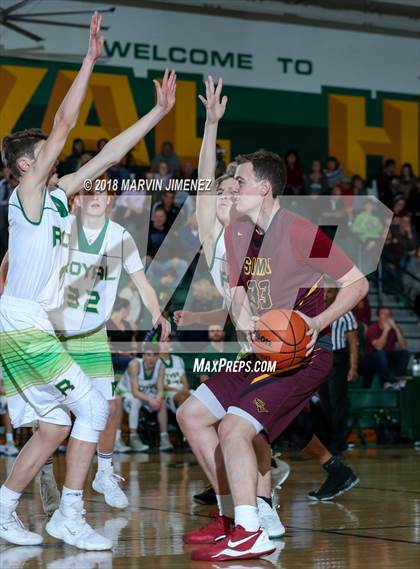Thumbnail 2 in Royal vs Simi  photogallery.
