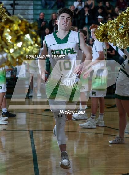 Thumbnail 2 in Royal vs Simi  photogallery.