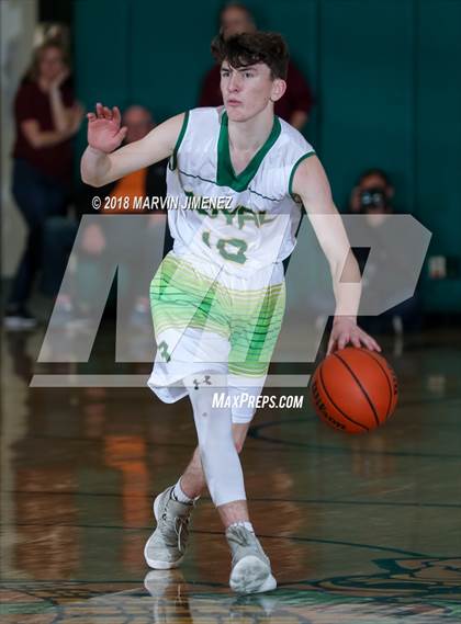 Thumbnail 1 in Royal vs Simi  photogallery.
