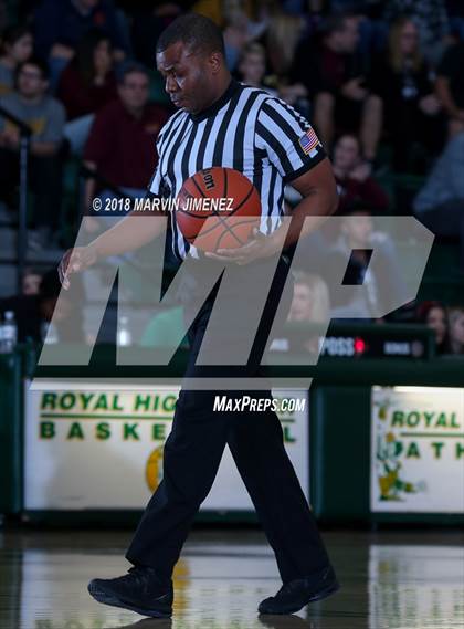 Thumbnail 2 in Royal vs Simi  photogallery.