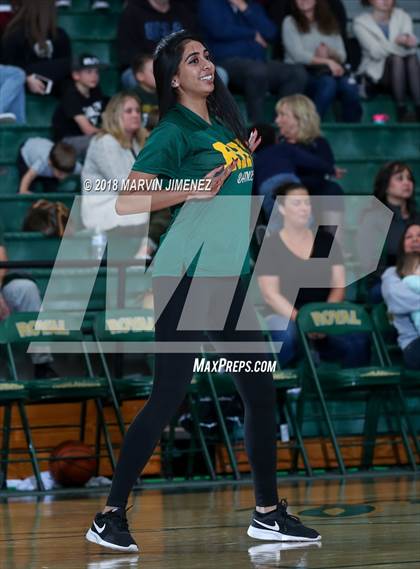 Thumbnail 3 in Royal vs Simi  photogallery.