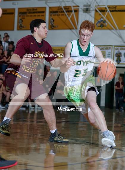 Thumbnail 3 in Royal vs Simi  photogallery.