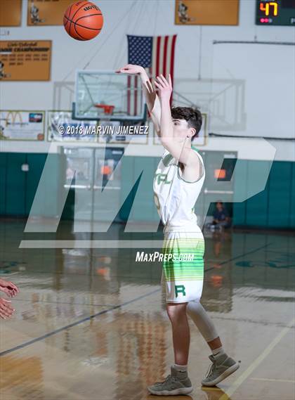 Thumbnail 3 in Royal vs Simi  photogallery.