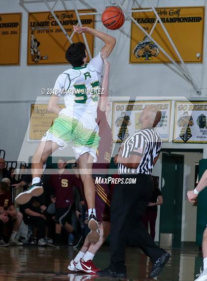 Thumbnail 1 in Royal vs Simi  photogallery.