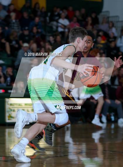 Thumbnail 3 in Royal vs Simi  photogallery.