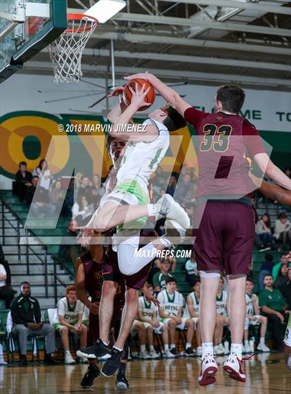 Thumbnail 3 in Royal vs Simi  photogallery.
