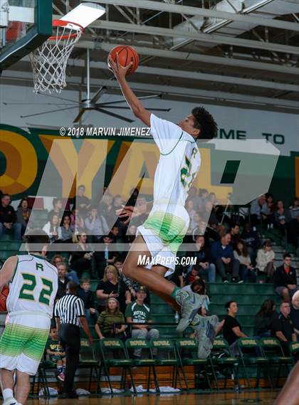 Thumbnail 3 in Royal vs Simi  photogallery.