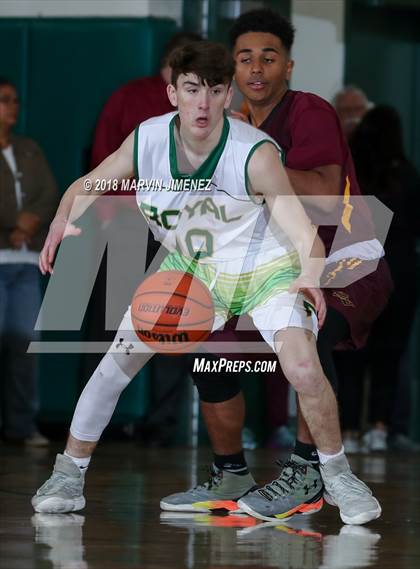 Thumbnail 3 in Royal vs Simi  photogallery.