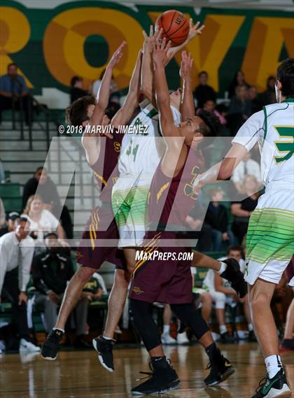 Thumbnail 1 in Royal vs Simi  photogallery.