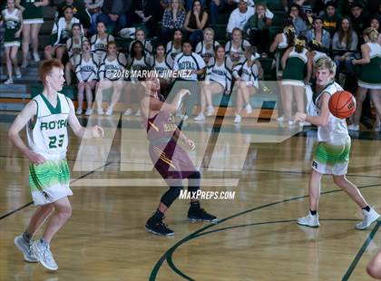 Thumbnail 3 in Royal vs Simi  photogallery.