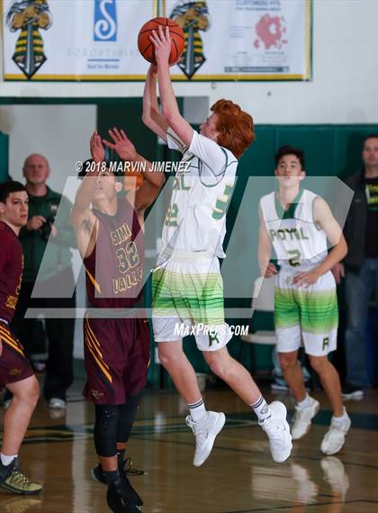 Thumbnail 3 in Royal vs Simi  photogallery.