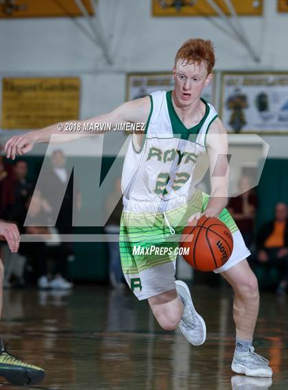 Thumbnail 2 in Royal vs Simi  photogallery.