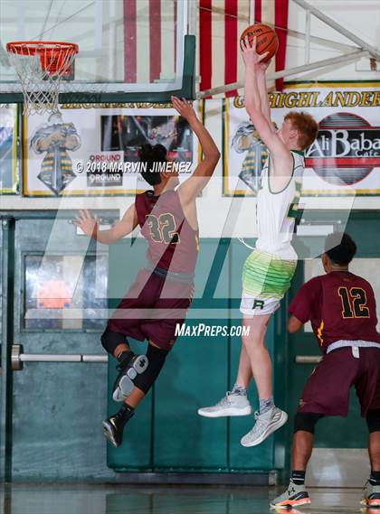 Thumbnail 2 in Royal vs Simi  photogallery.