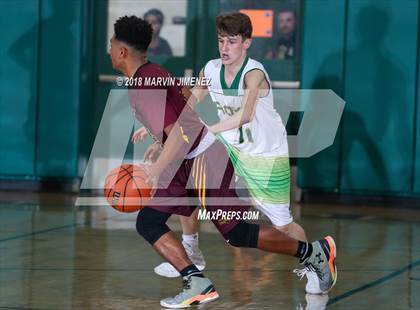 Thumbnail 1 in Royal vs Simi  photogallery.