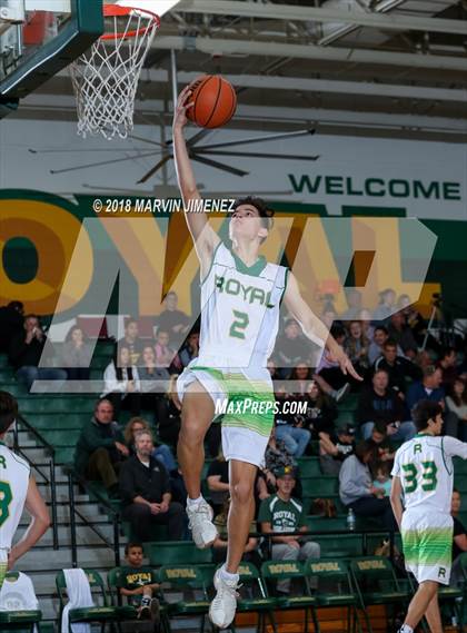 Thumbnail 1 in Royal vs Simi  photogallery.
