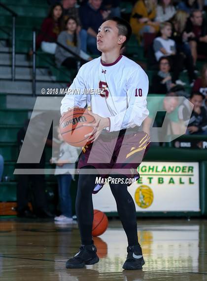 Thumbnail 3 in Royal vs Simi  photogallery.