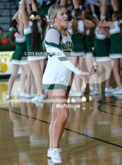 Thumbnail 3 in Royal vs Simi  photogallery.