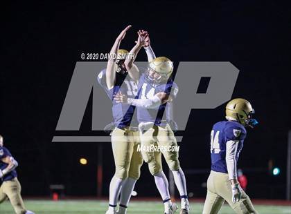 Thumbnail 3 in Helias vs. MICDS (MSHSAA Class 4 Final) photogallery.