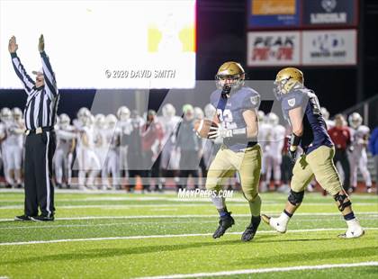 Thumbnail 2 in Helias vs. MICDS (MSHSAA Class 4 Final) photogallery.