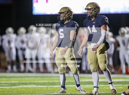 Thumbnail 2 in Helias vs. MICDS (MSHSAA Class 4 Final) photogallery.