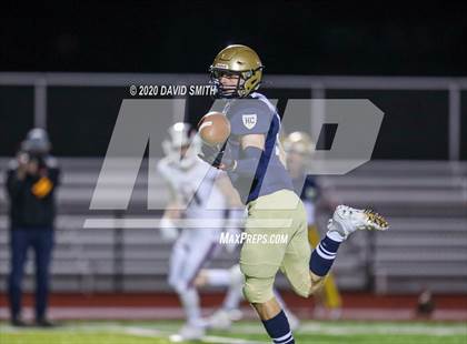 Thumbnail 2 in Helias vs. MICDS (MSHSAA Class 4 Final) photogallery.