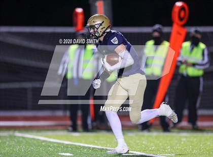 Thumbnail 1 in Helias vs. MICDS (MSHSAA Class 4 Final) photogallery.