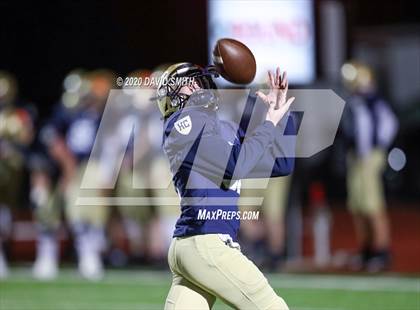 Thumbnail 2 in Helias vs. MICDS (MSHSAA Class 4 Final) photogallery.