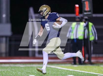 Thumbnail 3 in Helias vs. MICDS (MSHSAA Class 4 Final) photogallery.