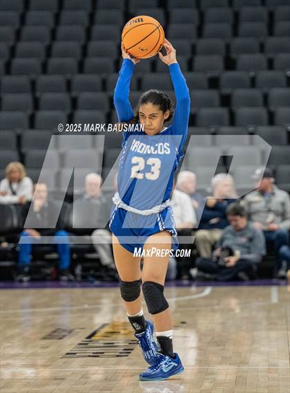 Thumbnail 3 in Rancho Bernardo vs Caruthers (CIF State DII Final) photogallery.