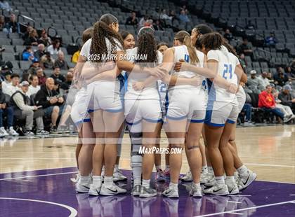 Thumbnail 1 in Rancho Bernardo vs Caruthers (CIF State DII Final) photogallery.