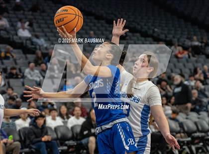 Thumbnail 2 in Rancho Bernardo vs Caruthers (CIF State DII Final) photogallery.