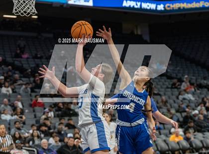 Thumbnail 2 in Rancho Bernardo vs Caruthers (CIF State DII Final) photogallery.