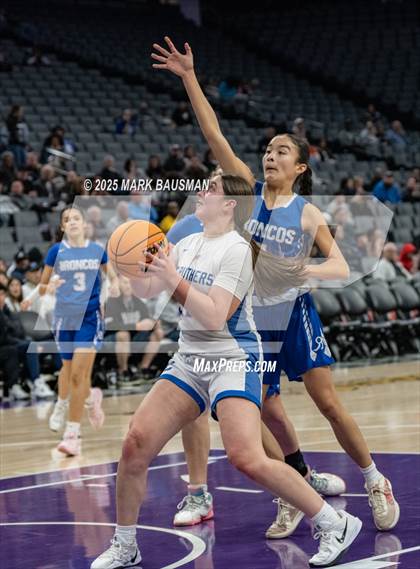 Thumbnail 3 in Rancho Bernardo vs Caruthers (CIF State DII Final) photogallery.