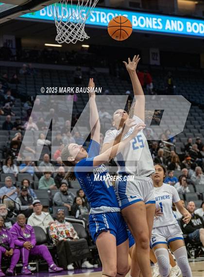 Thumbnail 3 in Rancho Bernardo vs Caruthers (CIF State DII Final) photogallery.