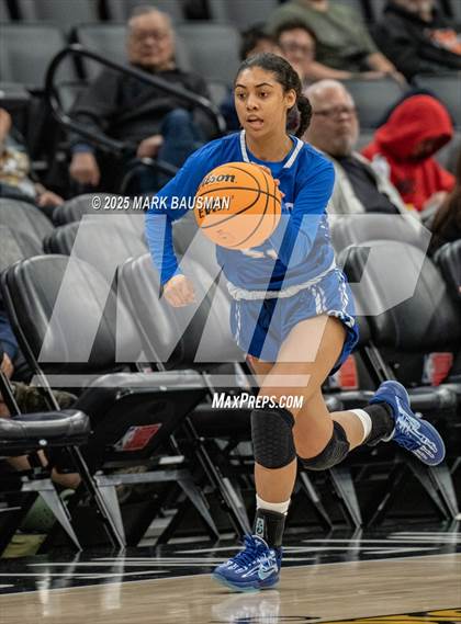 Thumbnail 3 in Rancho Bernardo vs Caruthers (CIF State DII Final) photogallery.