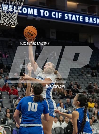 Thumbnail 2 in Rancho Bernardo vs Caruthers (CIF State DII Final) photogallery.