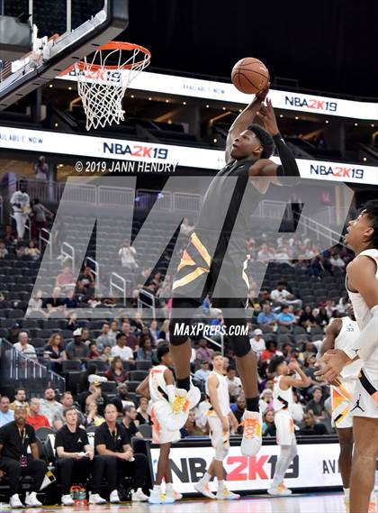 Thumbnail 1 in Jordan Brand Classic photogallery.