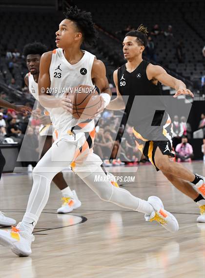 Thumbnail 1 in Jordan Brand Classic photogallery.