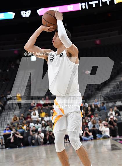 Thumbnail 1 in Jordan Brand Classic photogallery.