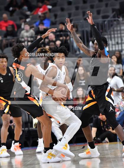 Thumbnail 2 in Jordan Brand Classic photogallery.